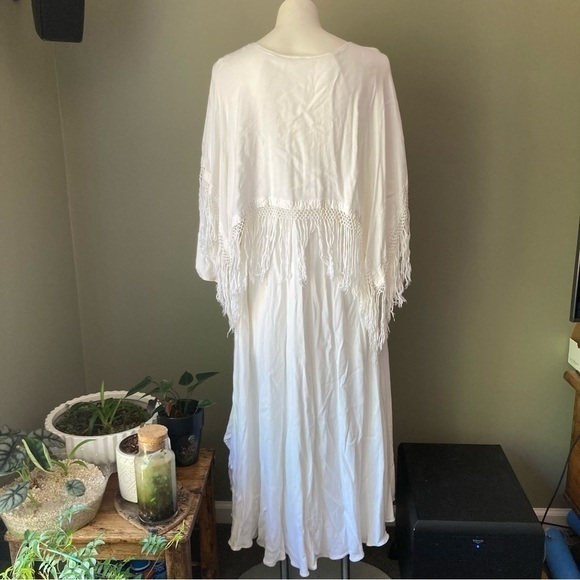 Marakesh Express | Fringe Bohemian Half Sleeve Poncho Midi Dress - Picture 3 of 9